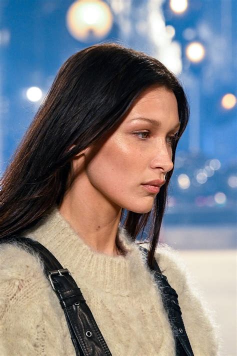 bella hadid measurements img models|Bella Hadid Body Measurements Bra Size Height。